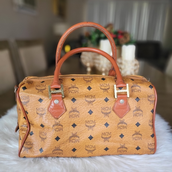 100% Authentic vintage MCM congnac Boston bag - Picture 2 of 15